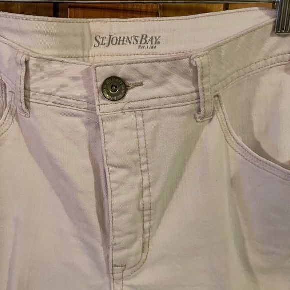 St.‎ John's Bay Women's Bermuda Shorts White Size 14 - Picture 3 of 4
